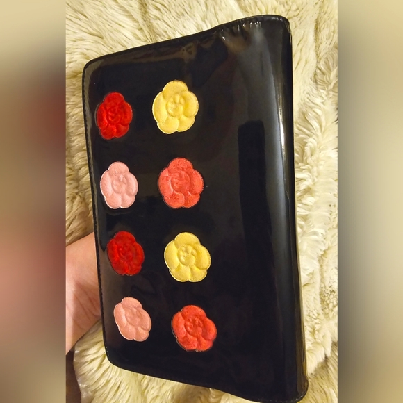 CHANEL CAMELLIA FLOWER MAKEUP PALETTE BLACK PATENT BI-FOLD ☆LIMITED EDITION - Picture 3 of 16